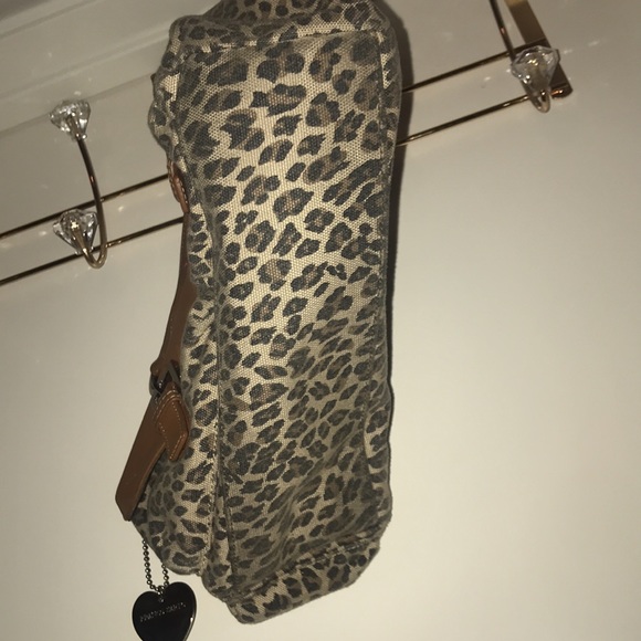 Handbag - Picture 5 of 8